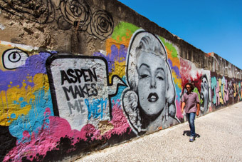 Marilyn Monroe wall graffiti Lisbon Portugal